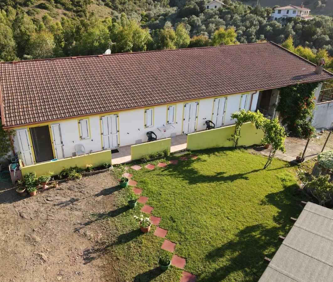 Villa Il Girasole Alloggio Fluminimaggiore Exterior foto